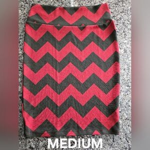 LULAROE CASSIE SKIRT SIZE MEDIUM